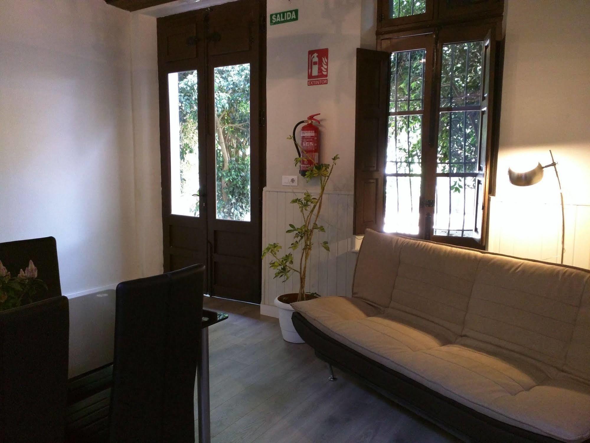 Nwt Paradise Urban Hostel Alicante Eksteriør billede
